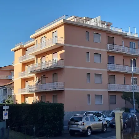 Giulia2 - Palazzo Milano Διαμέρισμα *